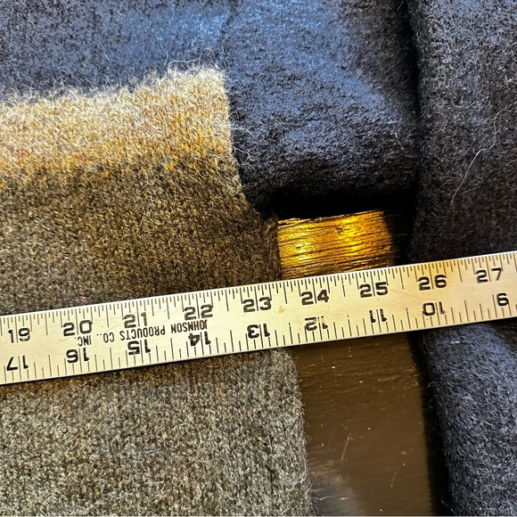 Vintage Eddie Bauer Large Wool Sweater Crewneck Green and Blue Retro Oversized - Picture 3 of 7